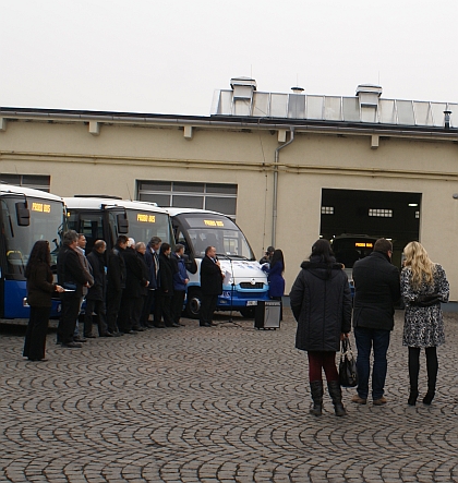 Z předání deseti nových autobusů 19.2.2014 dopravci Probo Bus 