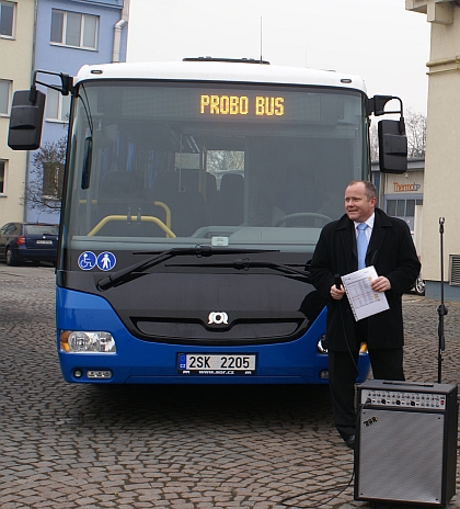 Z předání deseti nových autobusů 19.2.2014 dopravci Probo Bus 