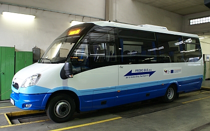 Z předání deseti nových autobusů 19.2.2014 dopravci Probo Bus 