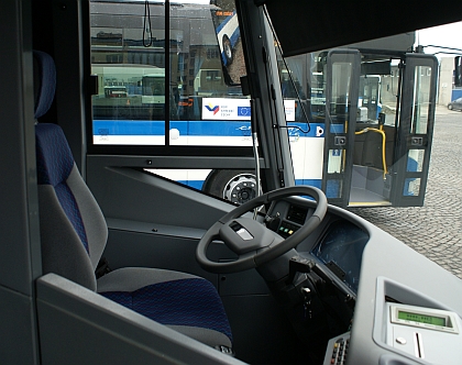 Z předání deseti nových autobusů 19.2.2014 dopravci Probo Bus 