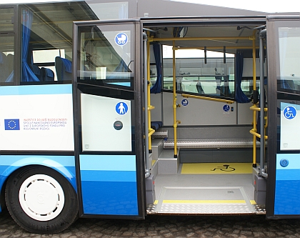 Z předání deseti nových autobusů 19.2.2014 dopravci Probo Bus 