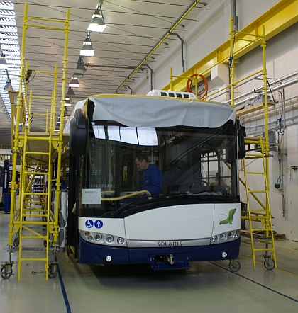 Nová 'Bologna' na lince v hale Škoda Electric. První trolejbus pro Burgas.