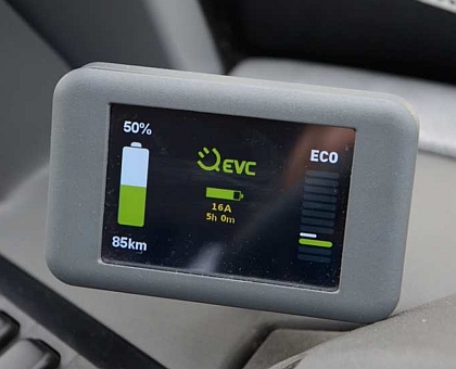 Elektrobusové testování: V Kolíně se cestující svezou malokapacitním busem EVC
