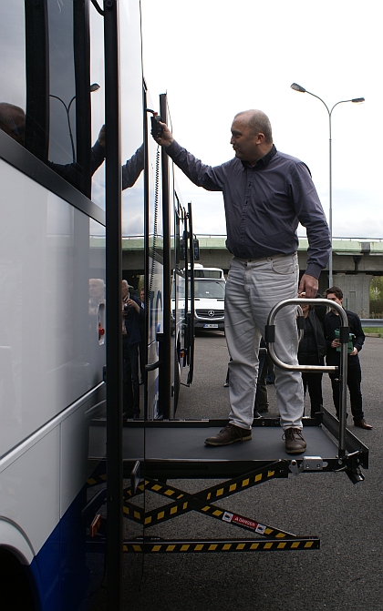 12 autobusů Mercedes-Benz  Intouro Euro VI  s podporou ROP Střední Čechy 