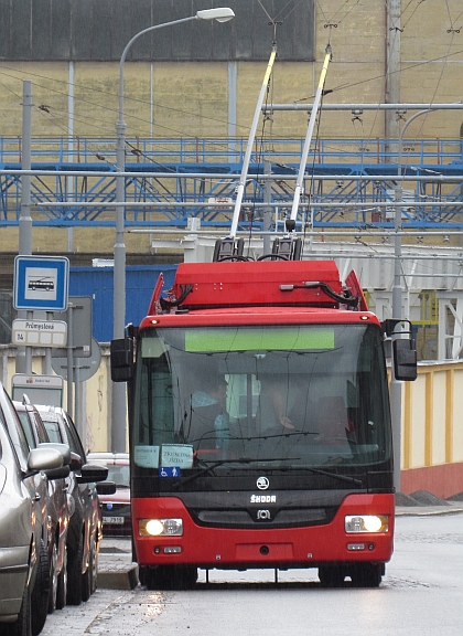 Z plzeňského polygonu: Trolejbus Škoda 30 Tr SOR vybavený dieselagregátem