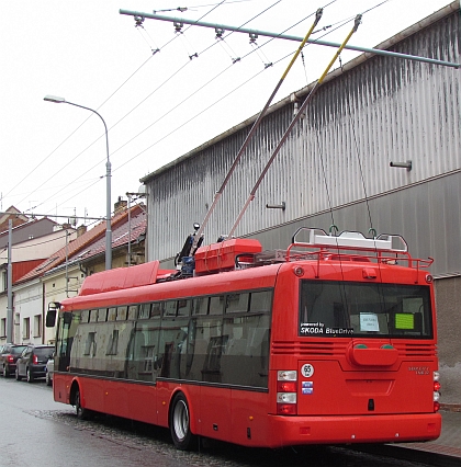 Z plzeňského polygonu: Trolejbus Škoda 30 Tr SOR vybavený dieselagregátem