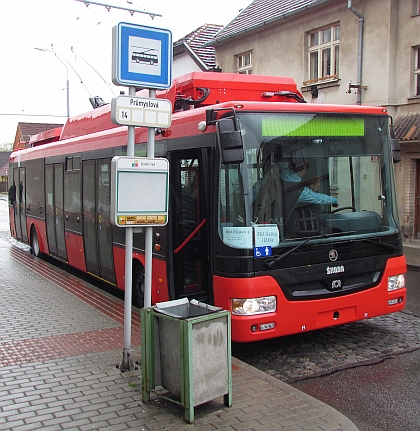 Z plzeňského polygonu: Trolejbus Škoda  30 Tr SOR vybavený  dieselagregátem