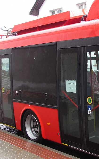 Z plzeňského polygonu: Trolejbus Škoda  30 Tr SOR vybavený  dieselagregátem