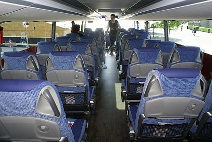 Devět patrových autokarů Setra S 431 DT v designu DB nasadí Student Agency