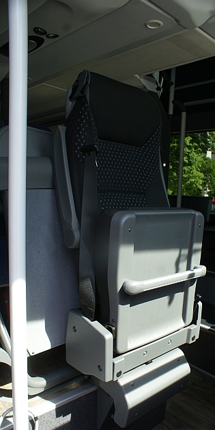 Devět patrových autokarů Setra S 431 DT v designu DB nasadí Student Agency
