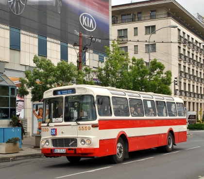 Bratislava 17.5.2014: Historické autobusy, trolejbus a tramvaje 