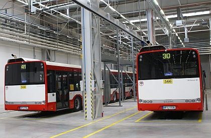 Další červenobílý Solaris: Nové kloubové autobusy Urbino 18 EURO 6 PMDP 