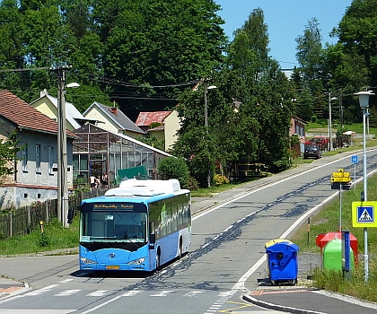 Čínský elektrobus BYD se představil v České republice. Na lince 38 DP Ostrava