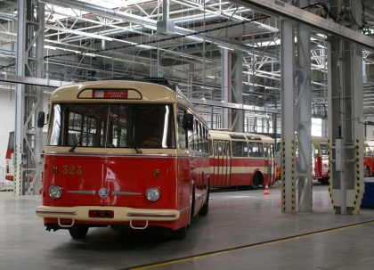 Druhá procházka novým busovým depem vozidel PMDP v Plzni na Karlově
