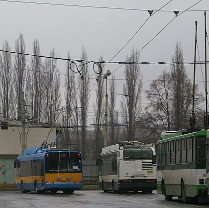 Staré depo v Plzni v Cukrovarské pomalu končí.  