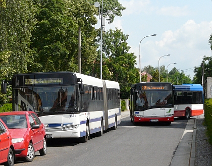 Noví jezevčíci  u dopravce ČSAD Střední Čechy: Pět kloubových Solarisů Urbino 18