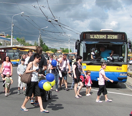 Ze dne otevřených dveří DSZO podruhé: současná technika, nasazení elektrobusu