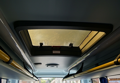 Autobus SOR LC 12 EURO 6 s inovacemi v interiéru se představil
