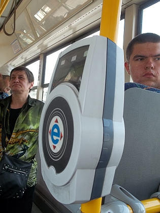 Dopravní pohlednice z Rigy: Trolejbusy, tramvaje, autobusy a autobusové nádraží