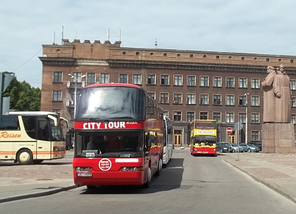 Dopravní pohlednice z Rigy: Trolejbusy, tramvaje, autobusy a autobusové nádraží