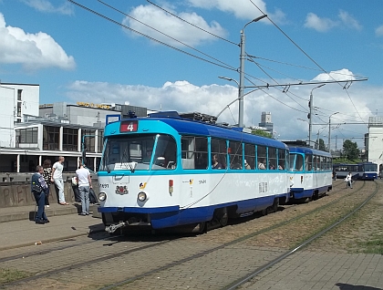Dopravní pohlednice z Rigy: Trolejbusy, tramvaje, autobusy a autobusové nádraží