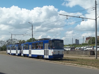 Dopravní pohlednice z Rigy: Trolejbusy, tramvaje, autobusy a autobusové nádraží