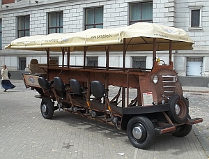 Dopravní pohlednice z Rigy: Trolejbusy, tramvaje, autobusy a autobusové nádraží