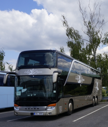 Společnost Lilija Reisen má ve vozovém parku autokary Setra 