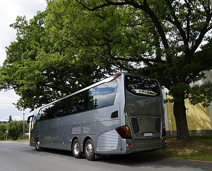 Obrazem: Autokar Setra Top Class 517 HDH EURO 6 na návštěvě v Praze