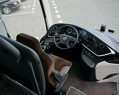 Obrazem: Autokar Setra Top Class 517 HDH EURO 6 na návštěvě v Praze