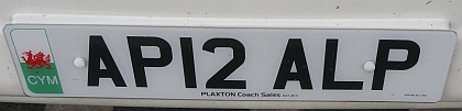 Dva britské autokary Plaxton Panther na podvozku Volvo EURO 5 