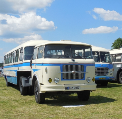 Obrazem: Historické autobusy v akci  v průběhu letošního  léta
