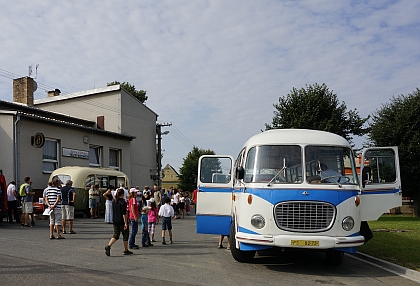 Dopoledne v Předenicích: Z oslav 100 let autobusové dopravy 27.7.2014