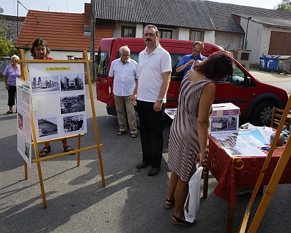 Dopoledne v Předenicích: Z oslav 100 let autobusové dopravy 27.7.2014