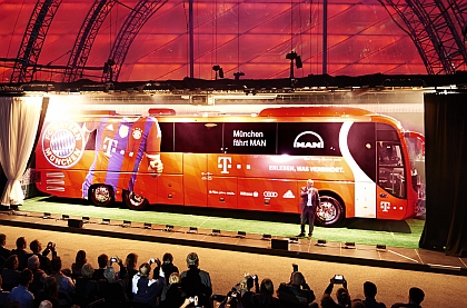 FC Bayern Mnichov zahajuje sezónu s novým týmovým autokarem MAN