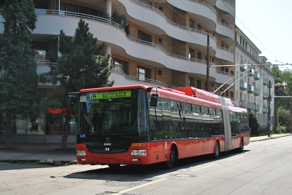 Třicet kloubových nízkopodlažních trolejbusů typu Škoda 31 Tr do Brna