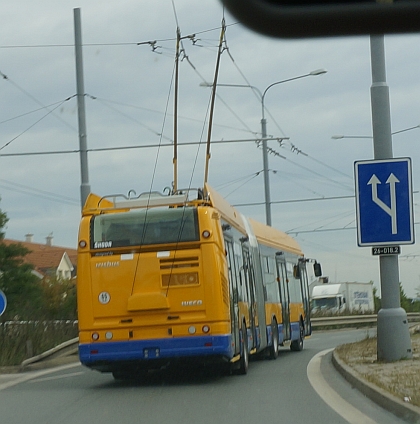 Z plzeňského polygonu:  Škoda 25 Tr Citelis,  Škoda 24 Tr Citelis