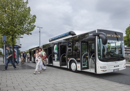 Kloubový MAN Lion's City GL CNG je "Bus of the Year 2015"