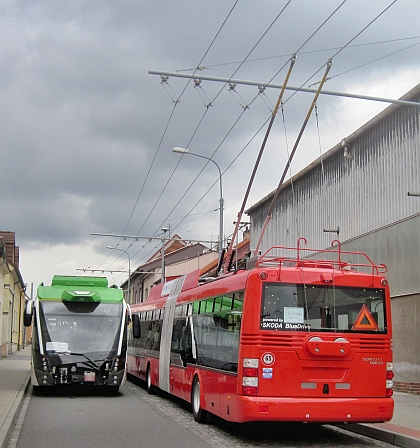 Prototyp trolejbusu pro Castellon v blízkosti areálu Škoda Electric