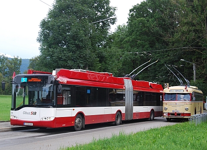 Dopravní pohlednice ze Solné komory I.: Trolejbusy v Salzburgu