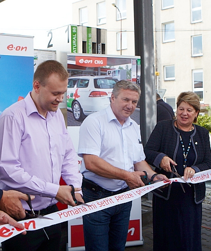 Z dopravní soboty ve Žďáru nad Sázavou. Nová plnicí stanice v areálu ZDAR