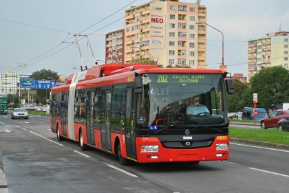 Aktuálně z Bratislavy: Pět nových kloubových trolejbusů Škoda 31 Tr SOR 