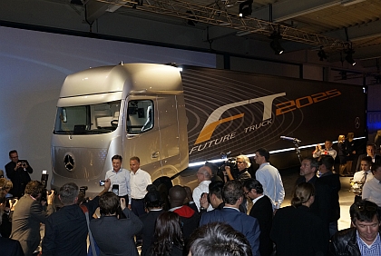 IAA Hannover 2014: DAIMLER představuje  Mercedes-Benz Future Truck 2025