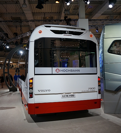 Volvo na IAA 2014: Elektrohybrid s vnějším dobíjením pro Hochbahn,