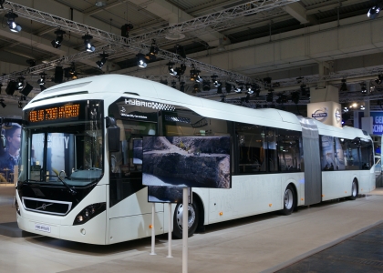 Volvo na IAA 2014: Elektrohybrid s vnějším dobíjením pro Hochbahn,