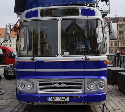 Přestavba autobusu ŠL 11 z roku 1977 jako 'stage' pro hudební produkce 