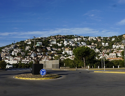 Autobusová pohlednice ze španělského města Sitges