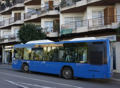 Autobusová pohlednice ze španělského města Sitges