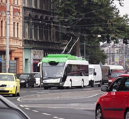 K prezentaci trolejbusu Trollino s elektrovýzbrojí Škoda Electric  v Teplicích