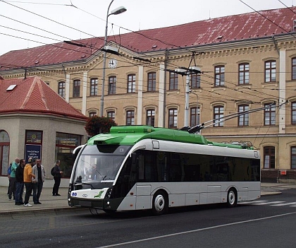 K prezentaci trolejbusu Trollino s elektrovýzbrojí Škoda Electric v Teplicích